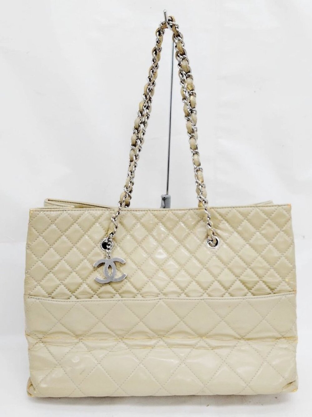 CHANEL⎼Large Quilted Patent Beige Tote, Business/Shopping